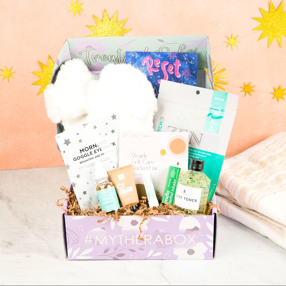 NIB/NWT January 2022 TheraBox “Reset”- Slippers, Toner, and more!
